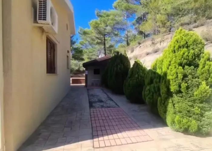 Maria's Garden House Pelendri