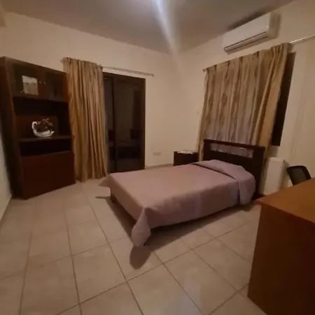 Maria's Garden House Pelendri